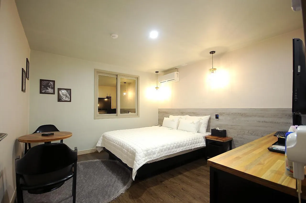 Hotel Louis Busan 2*,