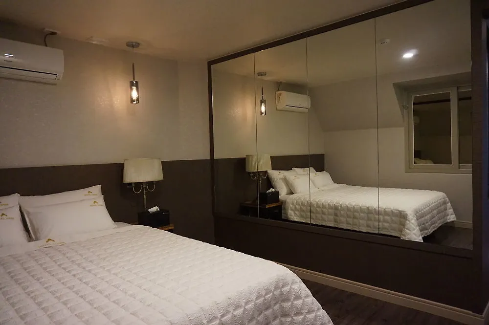Hotel Louis Busan